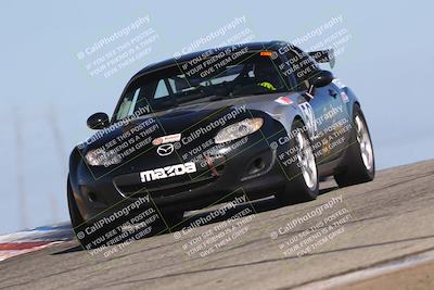 media/Oct-26-2025-CalClub SCCA (Sun) [[8ce1e69566]]/Group 2/Grapevine/